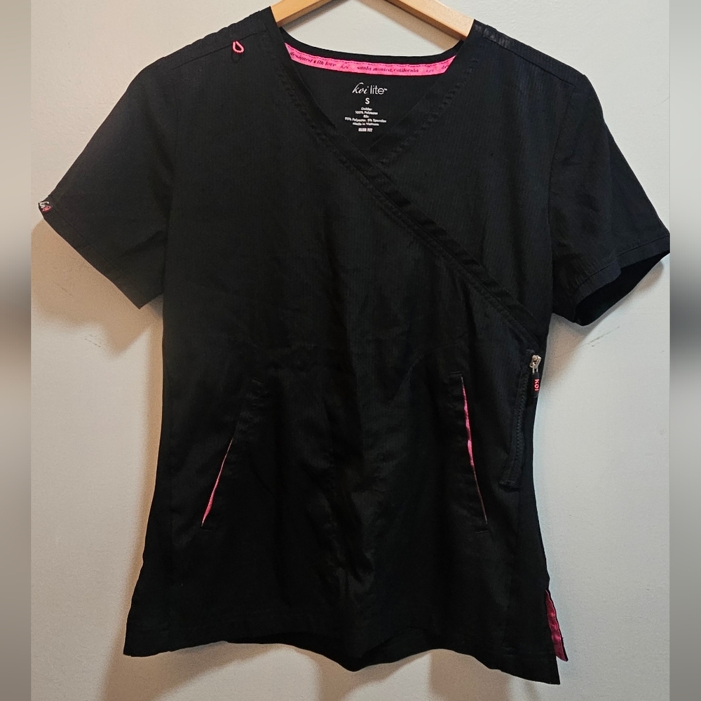 Koi Lite 316 Philosophy Scrub Top